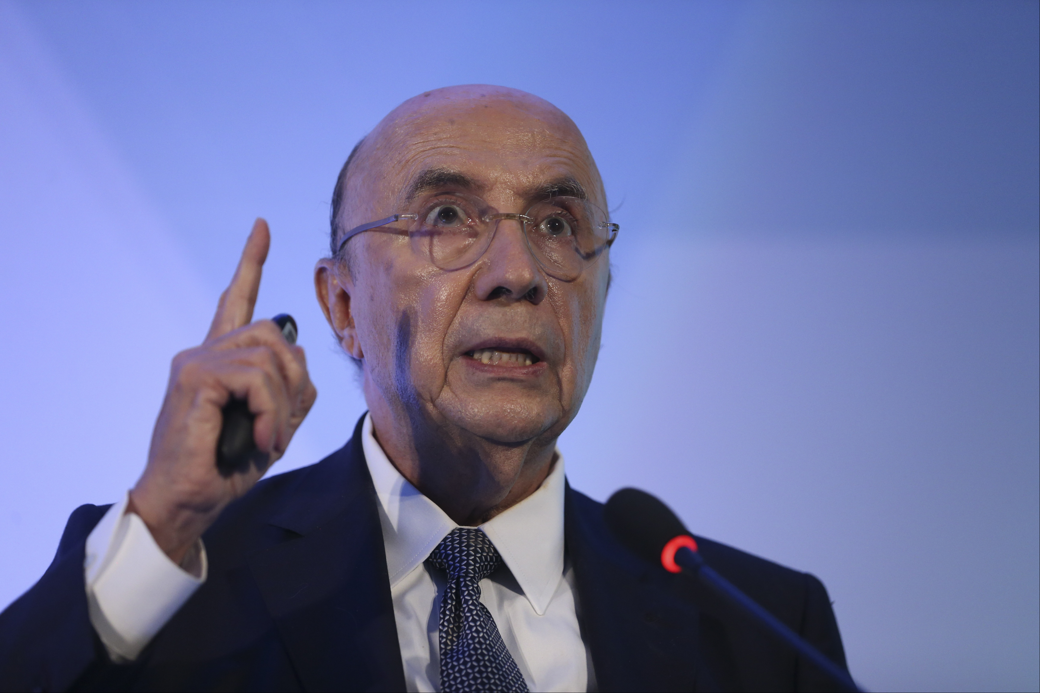 Brasília - O ministro da Fazenda, Henrique Meirelles, participa do seminário Os Caminhos para a Reforma da Previdência, evento promovido pelo jornal Valor Econômico (José Cruz/Agência Brasil)