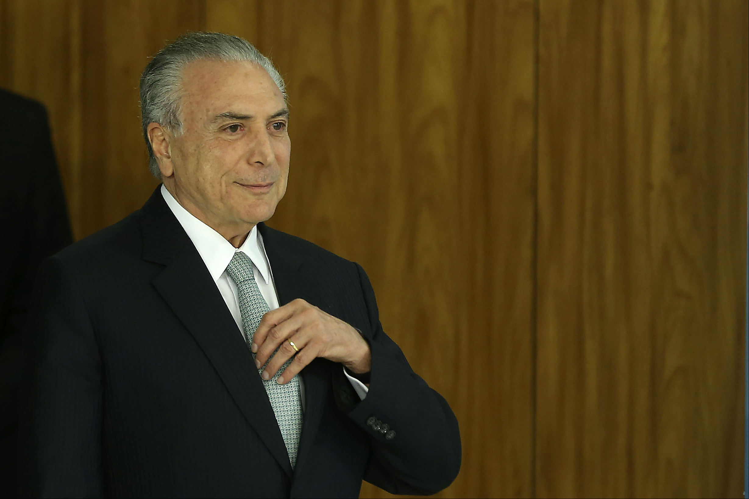 Brasília - O presidente da República, Michel Temer, faz pronunciamento oficial no Palácio do Planalto (Valter Campanato/Agência Brasil)