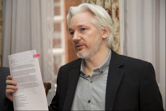 Suécia pede formalmente para Equador interrogar Assange